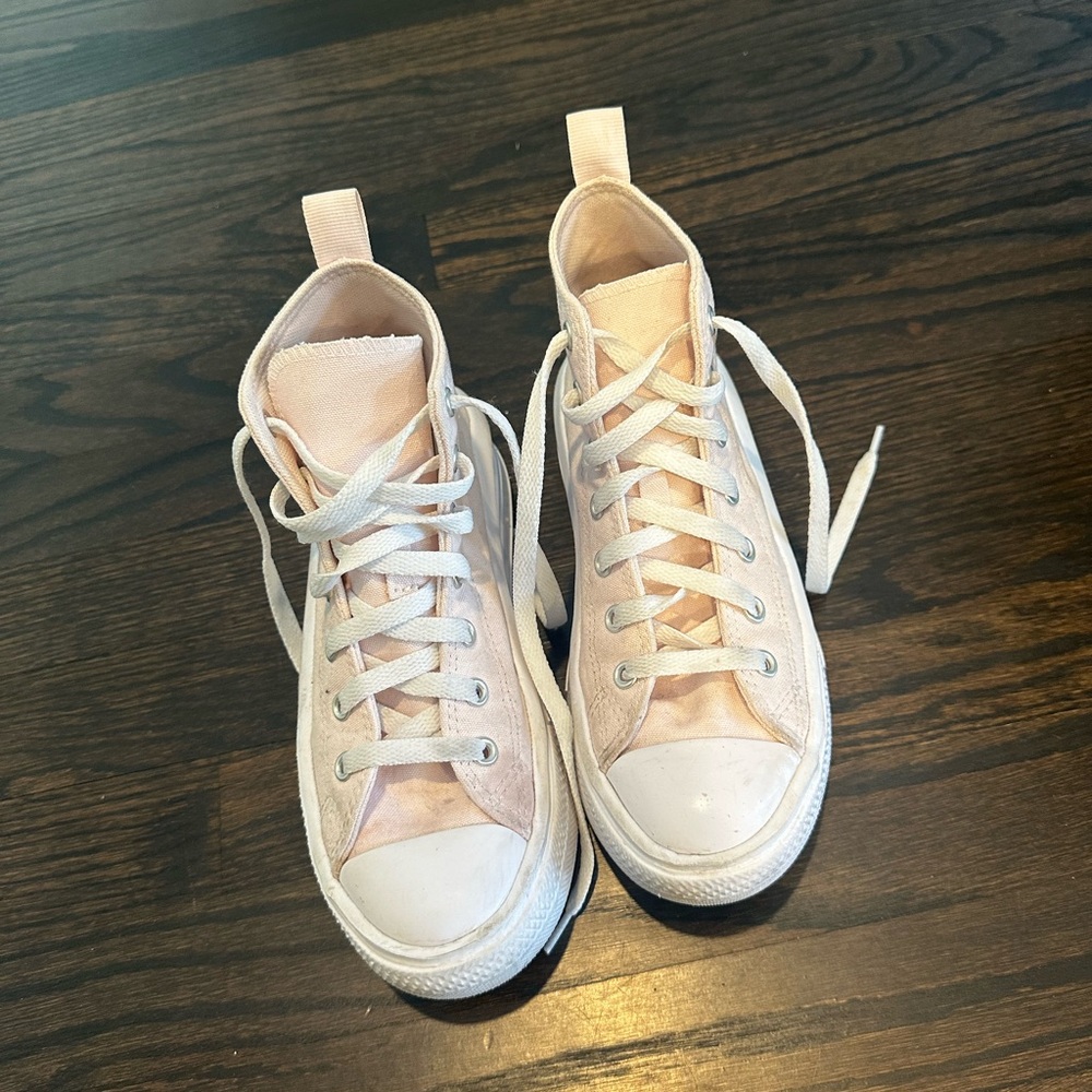 Converse girls size 3 platform sneaker